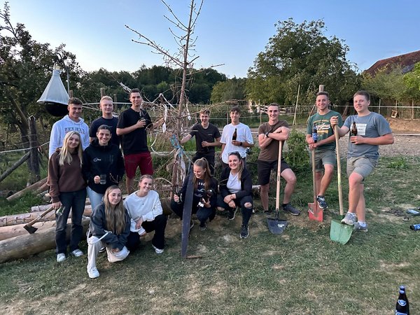 22.08.2025 Maibuamumschneiden Sarah Schreiber